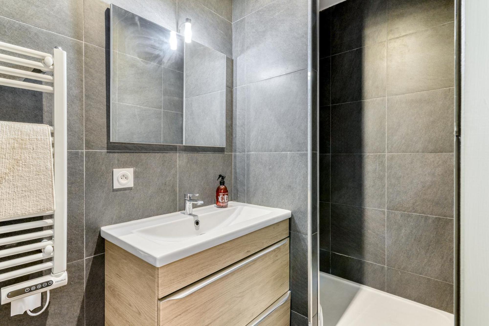 Le Maquens - Parking Gratuit - Wifi - Netflix Apartment Carcassonne Luaran gambar