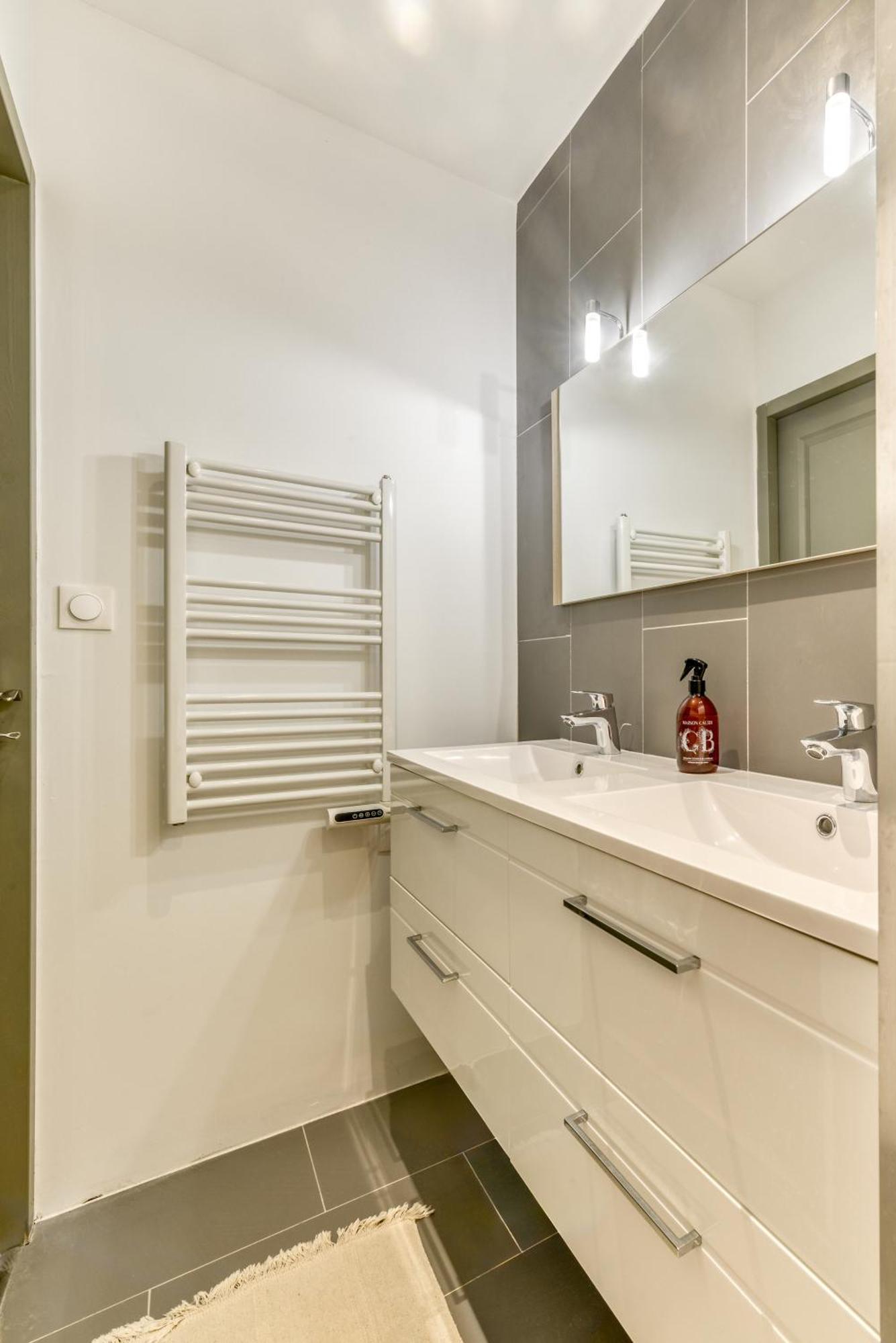 Le Maquens - Parking Gratuit - Wifi - Netflix Apartment Carcassonne Luaran gambar